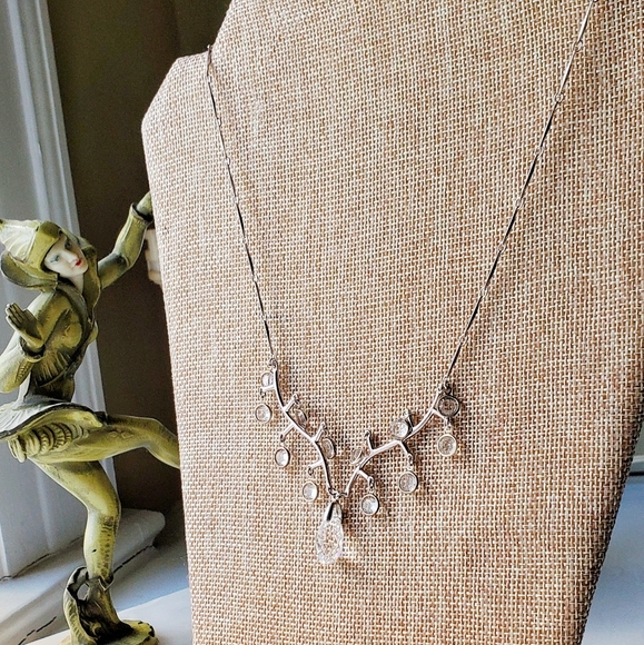 Swarovski crystalLized Necklace - Picture 3 of 4